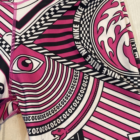 Rare Nike One Legging - Picture 5 of 15